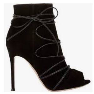 Authentic Gianvito Rossi Ellie black Suede Peep toe Pump/ boot SZ. 36